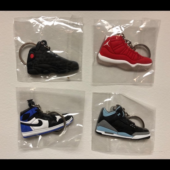 10 Jordan and Nike Random Shoe Keychains - Retro Sneakers Basketball - Picture 14 of 15